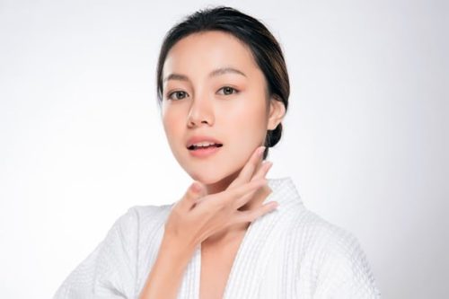 KIỂM SOÁT SẮC TỐ HIỆU CHỈNH LÀN DA SÁNG MỊN