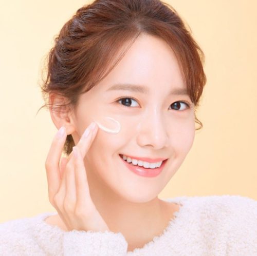 BÔI BAO NHIÊU KEM DƯỠNG ẨM LÀ ĐỦ