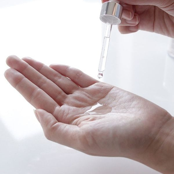 TINH CHẤT DƯỠNG DA:THÀNH PHẦN VÀ LỢI ÍCH KHÔNG THỂ BỎ QUA