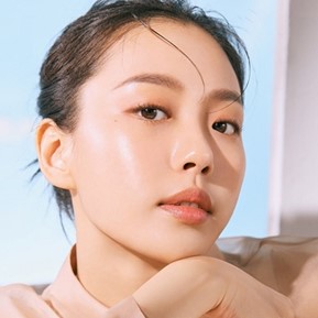 CÁCH CHỌN VÀ SỬ DỤNG PHẤN TƯƠI CHO DA DẦU